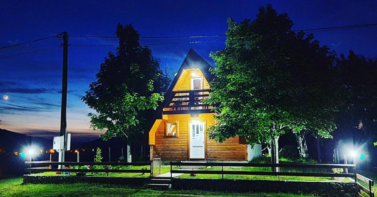 Vila Sarigora Žabljak Exteriör bild