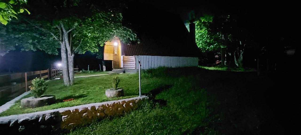 Vila Sarigora Žabljak Exteriör bild